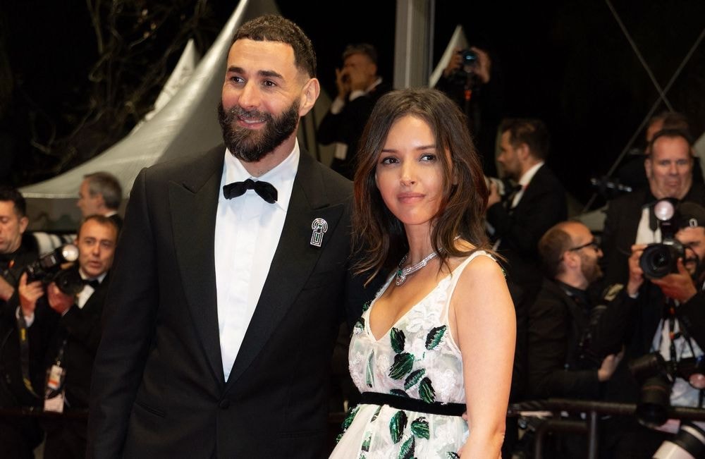 Karim Benzema dévoile une rare photo avec sa femme Lyna Khoudri