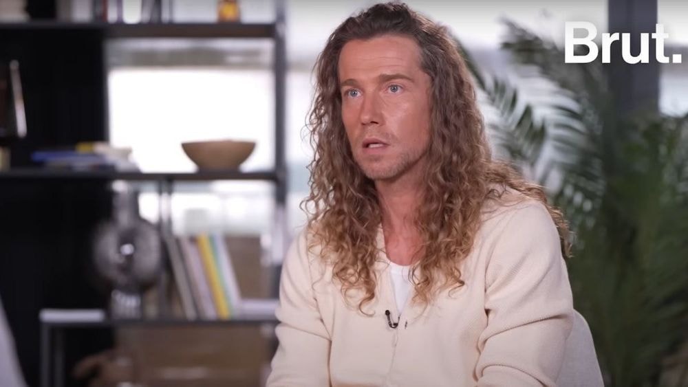 Julien Doré rend un hommage touchant à un artiste disparu