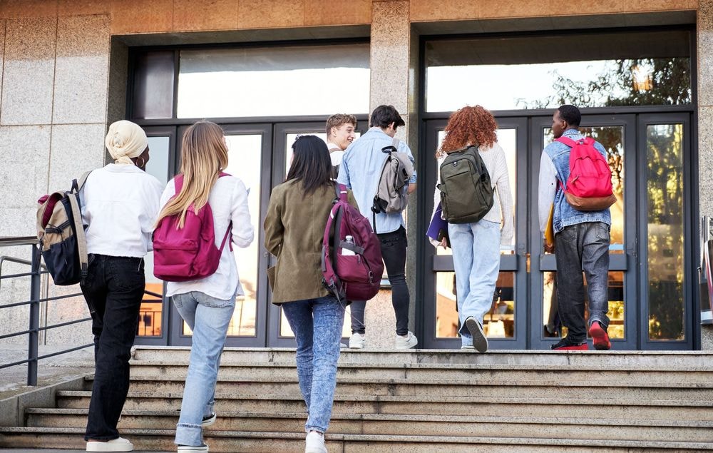 Attaque au couteau à Nantes : ces deux derniers mois, 94 armes blanches ont déjà été saisies dans les écoles
