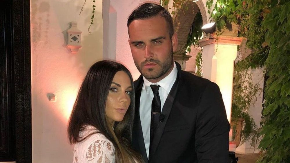 Nikola Lozina : il dévoile pour la première fois les détails de l'annonce de son divorce avec Laura à sa famille !