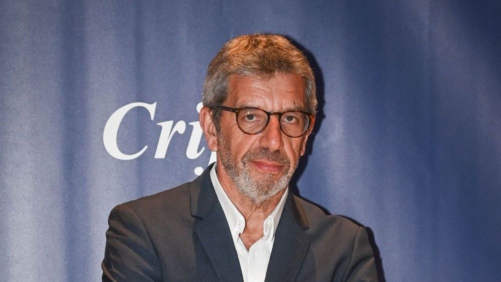 Michel Cymes nous ouvre les portes de sa maison secrète : un coin de paradis où "les gens sont tellement sympas"