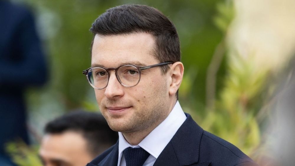 Jordan Bardella (30 ans), "C'est un atout" : sa vie intime avec Maria Carolina de Bourbon des Deux-Siciles fait jaser