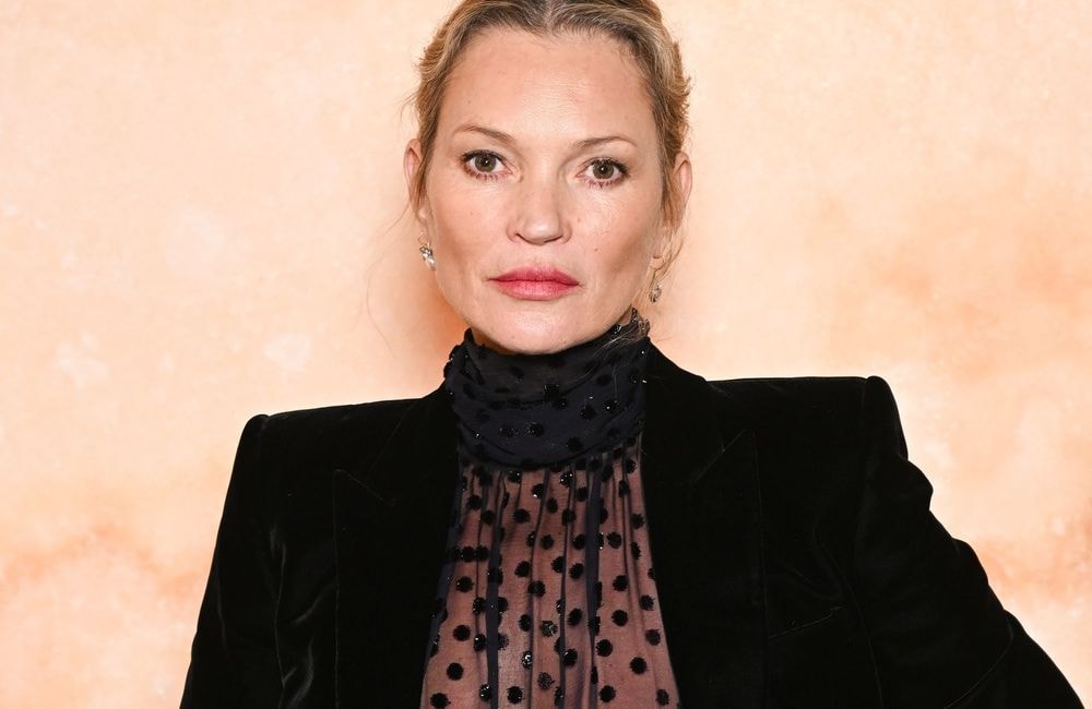 Nude lips et messy hair : le combo beauté gagnant de Kate Moss à Venise