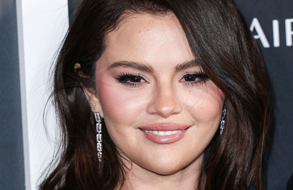 Selena Gomez : ses coiffure préférées pour styliser son nouveau carré