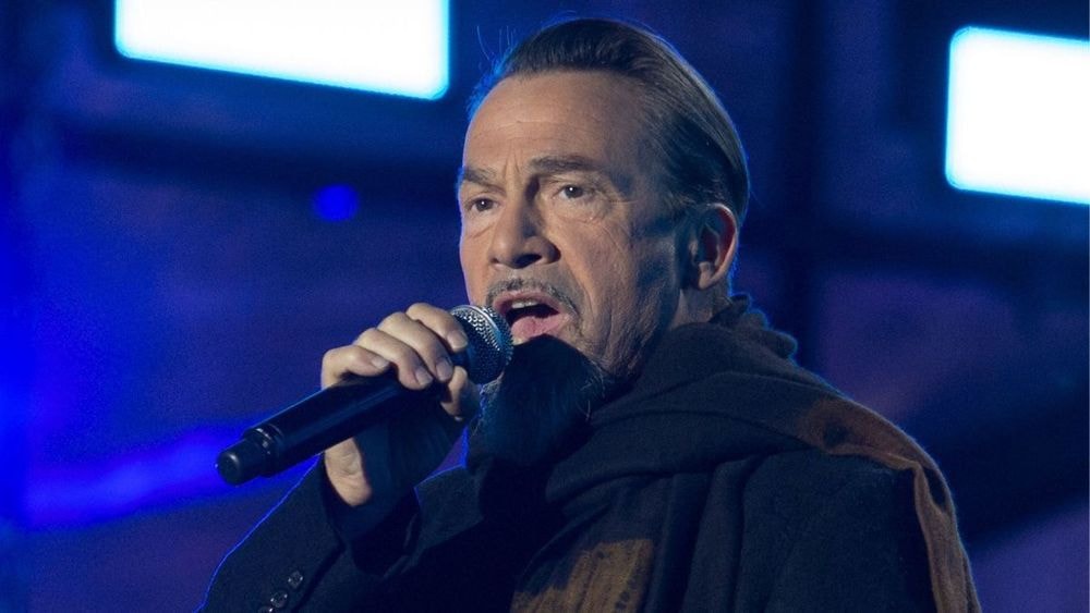 "Elle a rougi" : Vanessa Paradis n’avait que 16 ans, Florent Pagny 27 et Albert de Monaco 30 ! Leur ménage à trois fait encore jaser