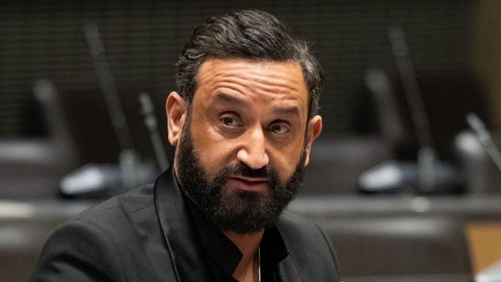 "Histoire de dingue. Ce soir, restez avec nous parce que Matthieu…" : Matthieu Delormeau face aux accusations, Cyril Hanouna justifie une nouvelle absence prolongée