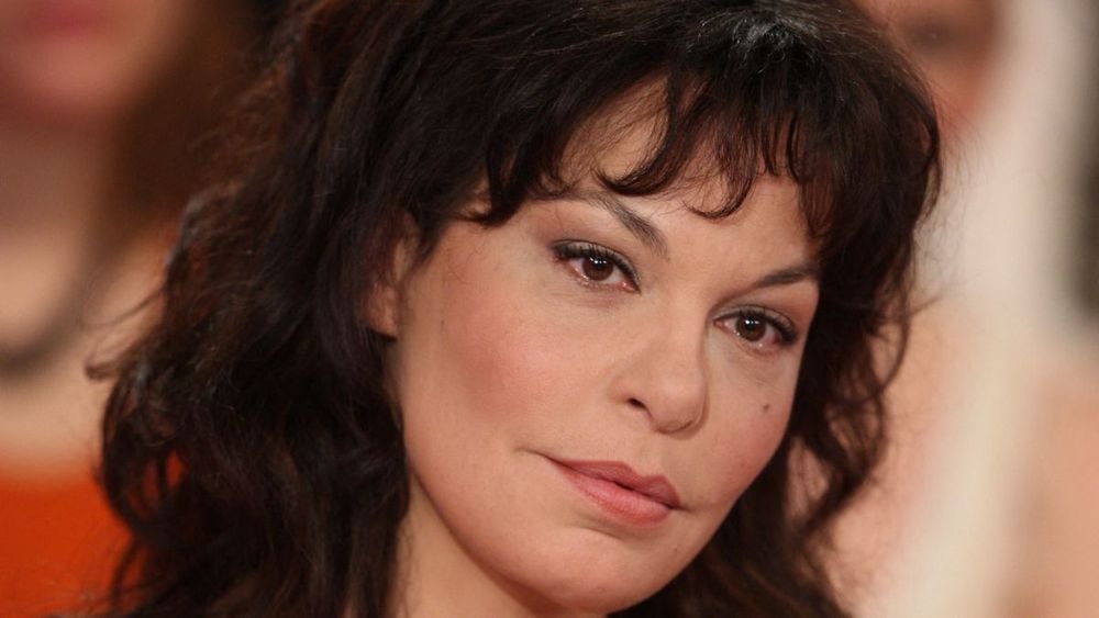 Isabelle Mergault s’en va en silence : pourquoi elle avait choisi de cacher sa maladie jusqu’au bout