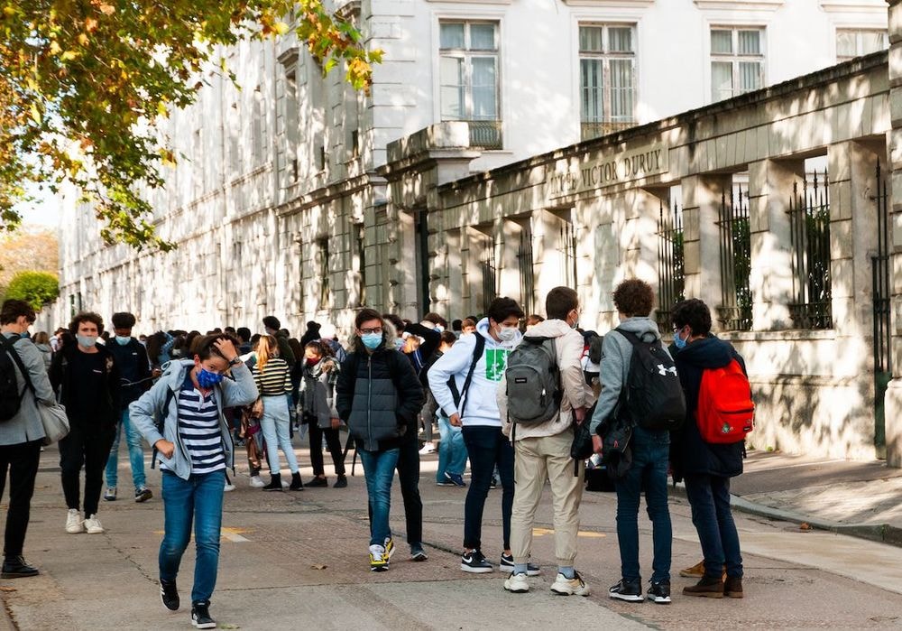 Où se trouvent les lycées avec 100% de réussite au baccalauréat ?