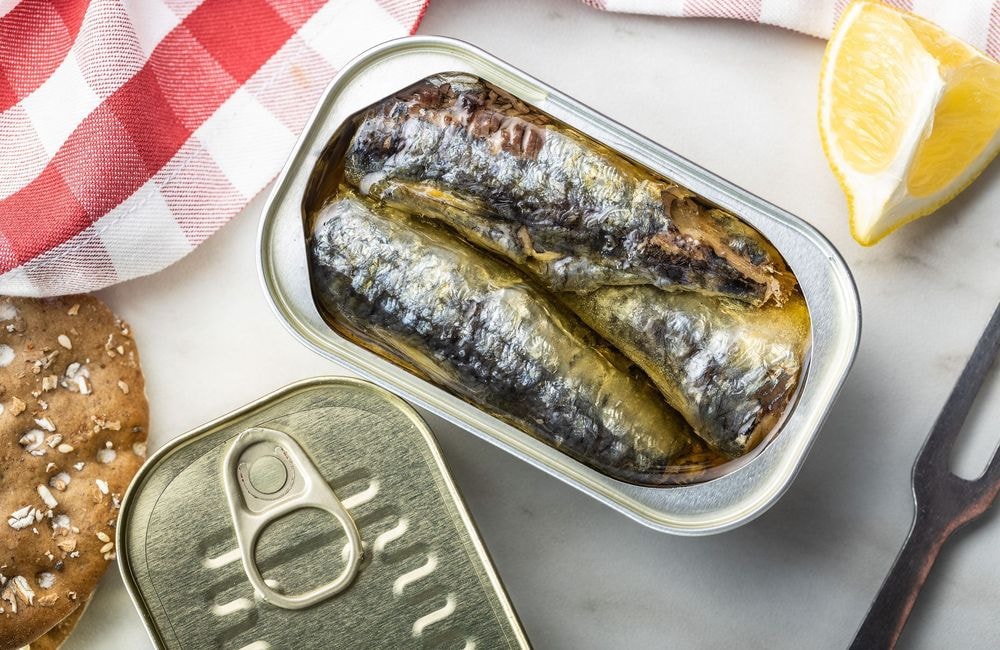 Faut-il jeter l’huile des sardines ?