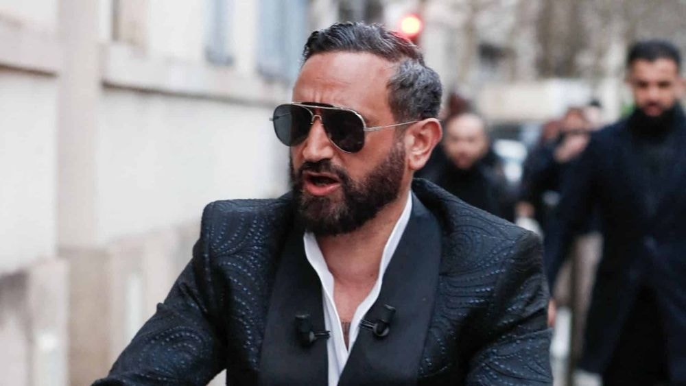 Cyril Hanouna : avant de retrouver sa maison de Saint-Tropez, il s’est offert des vacances très bling-bling