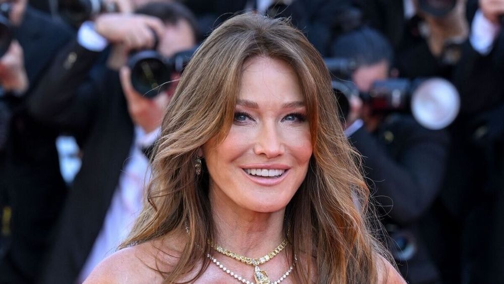 Après sa tromperie, Carla Bruni compagne de Sarkozy balance : “J’ai eu beaucoup d’amants”