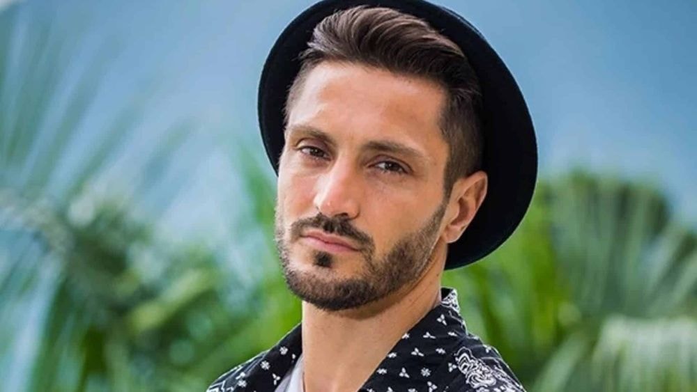 "Je suis un miraculé" : Sébastien Pinelli, opéré d'urgence du coeur, le candidat a frôlé la mort...
