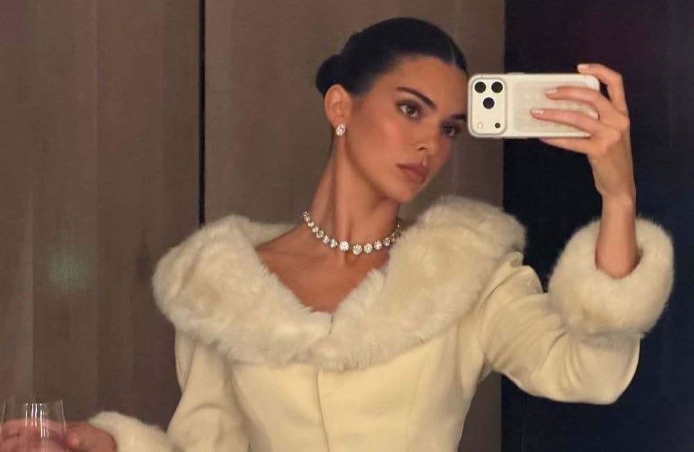 Kendall Jenner remet au goût du jour le collier fétiche de Grace Kelly