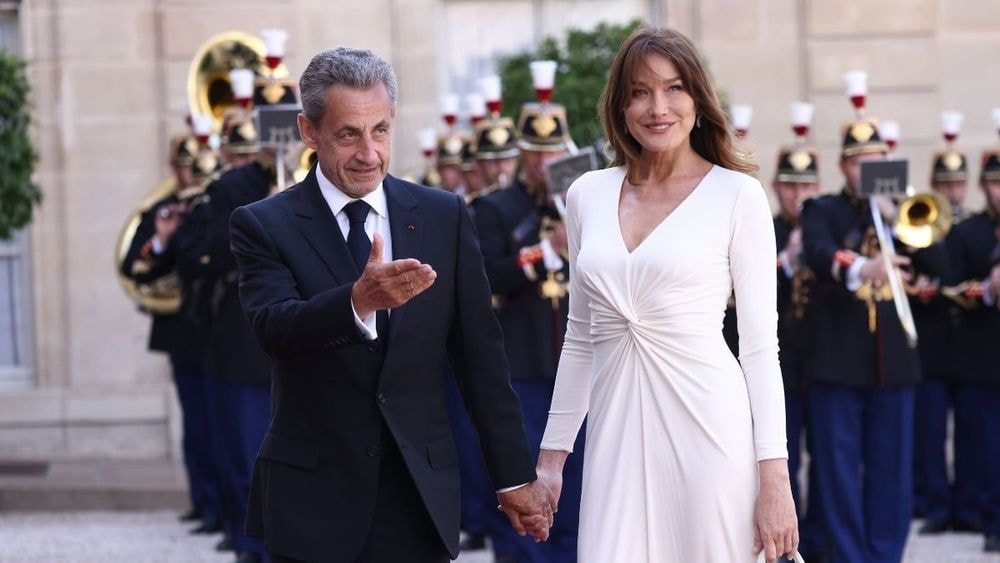 Carla Bruni sous le choc, Nicolas Sarkozy rapatrié à l'hôpital après un jogging : "Il va falloir lever le pied"