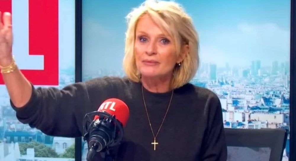 "Une bouche de canard !" : Sophie Davant se confie sur ses recours parfois "catastrophiques" à la chirurgie esthétique