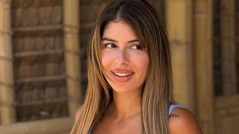 Sarah Lopez enceinte : non pas un mais deux bébés !
