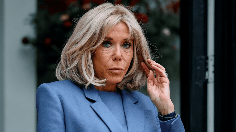 Brigitte Macron transgenre à 78 ans, ce “changement de sexe sur sa fiche d’imposition” le confirme