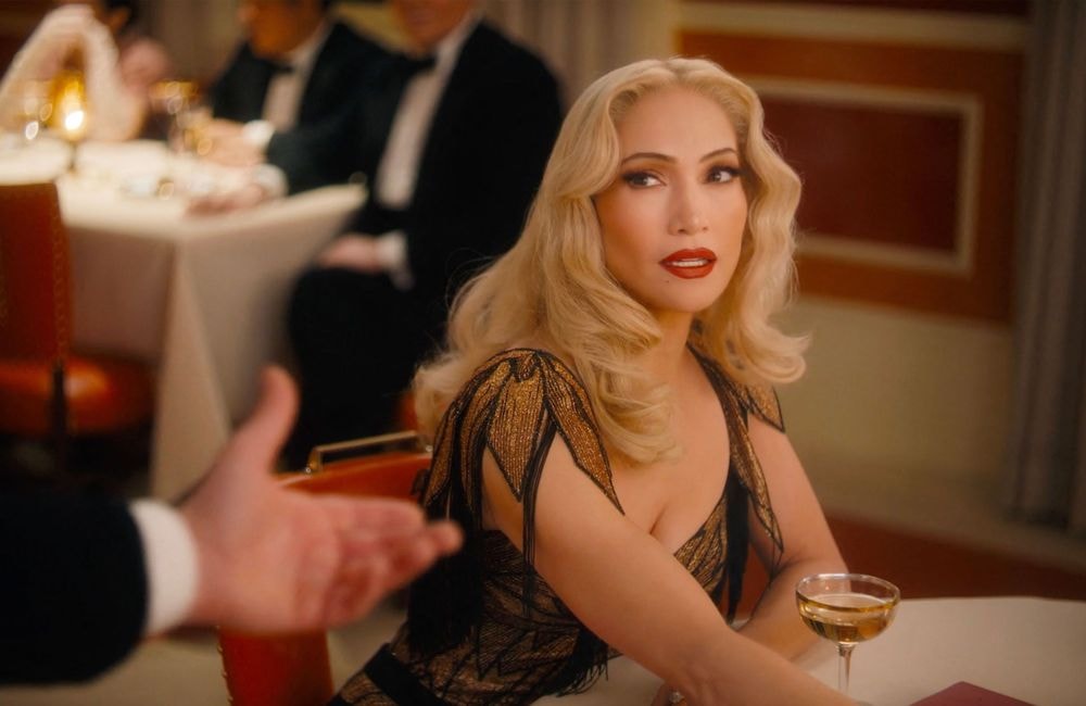 Transformée, Jennifer Lopez n’a jamais été aussi blonde