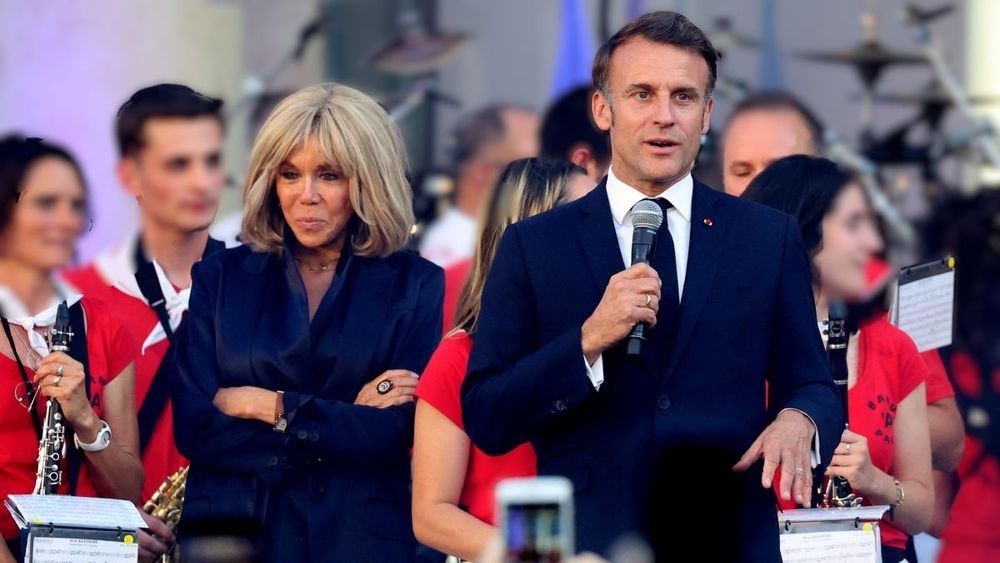 Brigitte et Emmanuel Macron : un jackpot inattendu après des années de rumeurs transphobes, "gagner en notoriété et faire de l’argent"