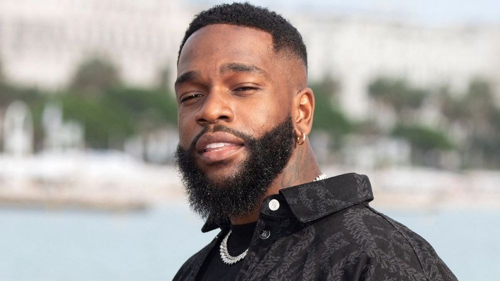 Coach de The Voice, Tayc fait des confidences exclusives sur ses moments les plus éprouvants : "Au début, les maisons de disques me riaient au nez"