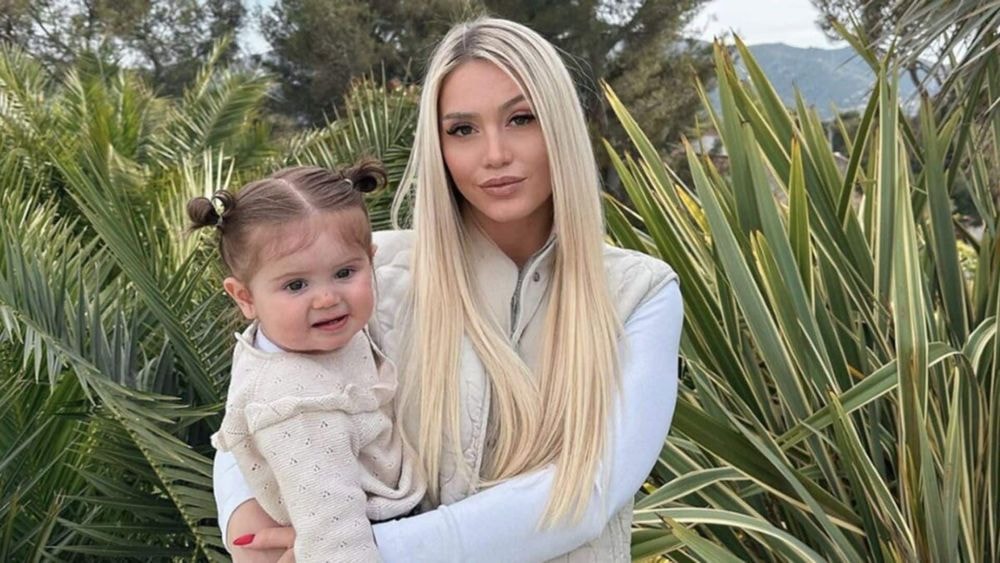 "J’ai senti craquer" : blessée après une vilaine chute avec sa fille, Éloïse Appelle est au plus mal, regardez !