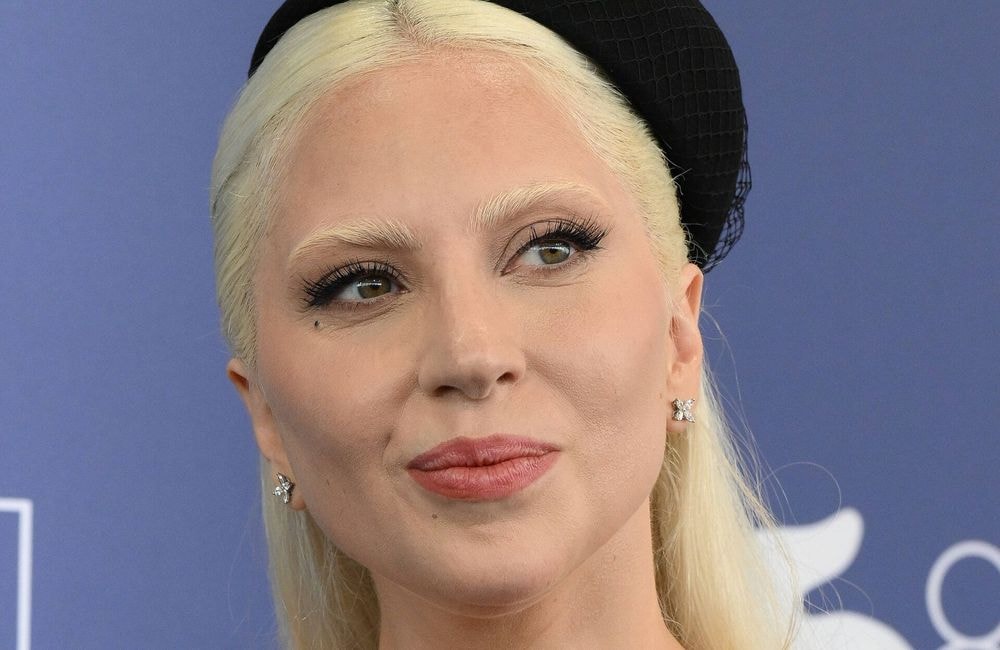 Les meilleurs conseils de l’esthéticienne de Lady Gaga pour prendre soin de sa peau après 40 ans