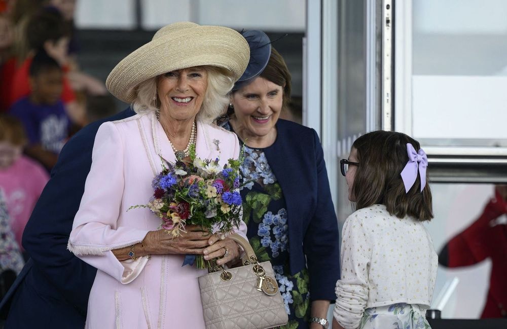 La reine Camilla, ses apparitions remarquées avec le sac préféré de Lady Diana