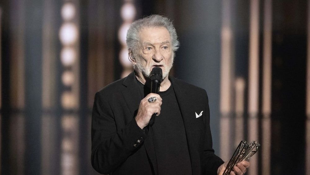 Eddy Mitchell (82 ans) ruiné par son divorce : "Le pognon ça ne reste pas", cette dette colossale qu'il éponge encore