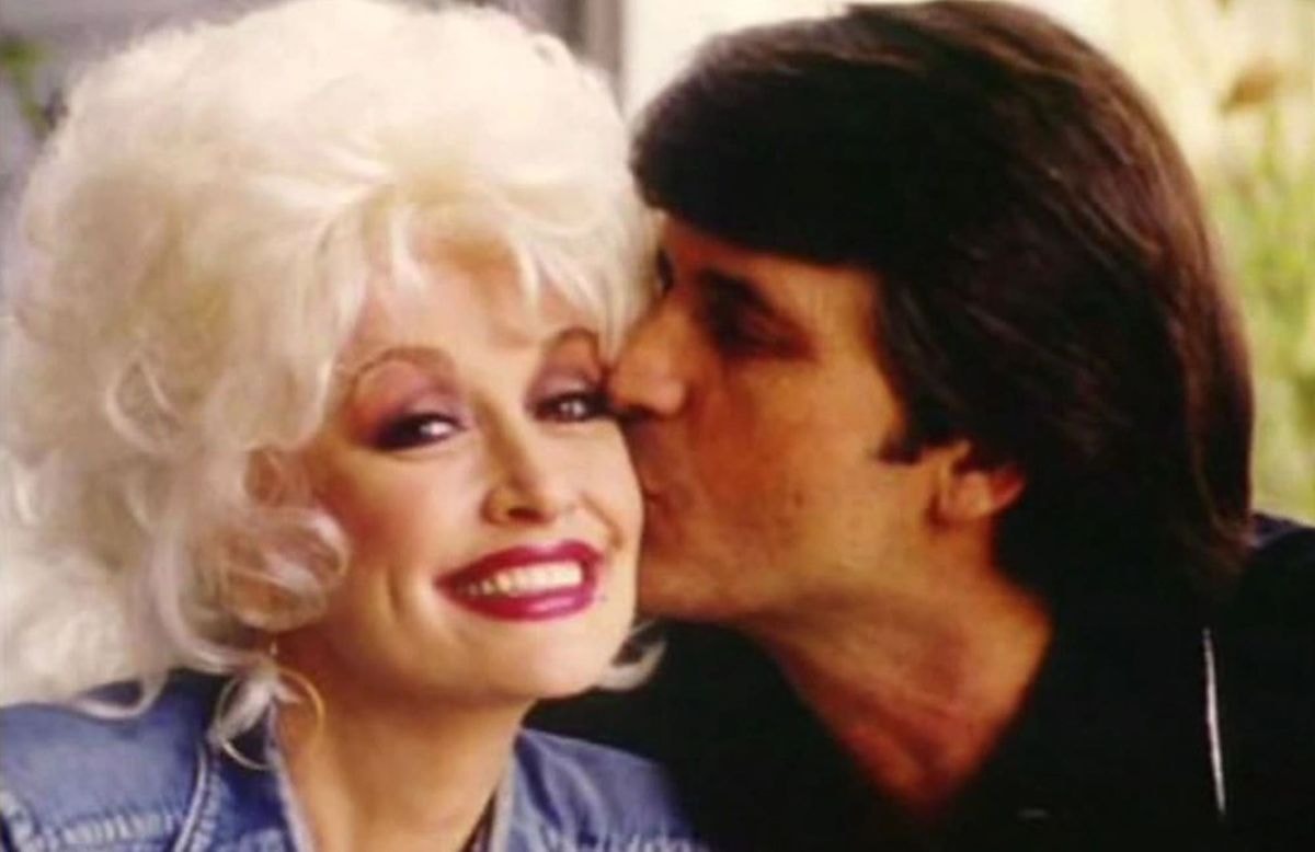 Dolly Parton : connaissez-vous l’histoire derrière « Jolene », sa chanson culte ?
