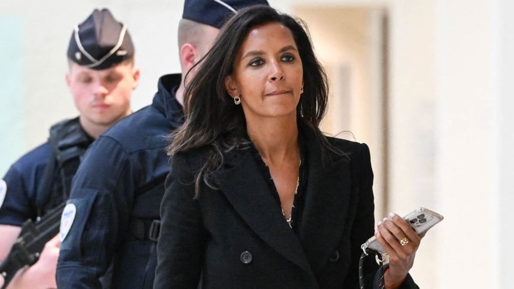 Karine Le Marchand, 57 ans, sur la sellette ? Chez M6, "ils n'en peuvent plus"