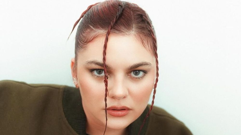 Louane à l’Eurovision 2025 : sa chanson dévoilée, sa fille Esmée crée la surprise