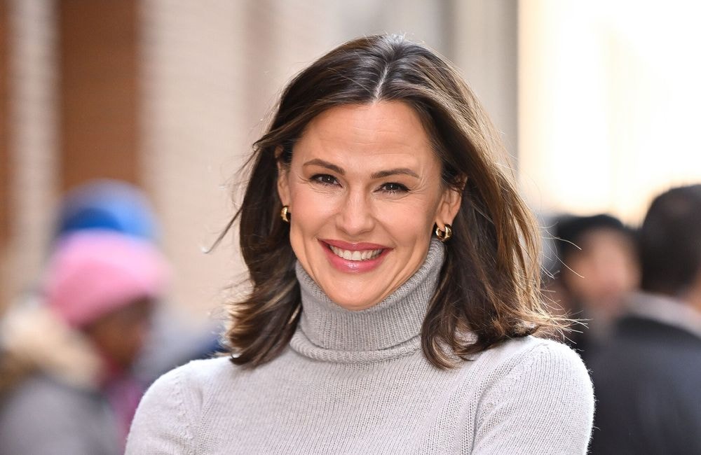 Jennifer Garner dévoile la transformation capillaire de l’été