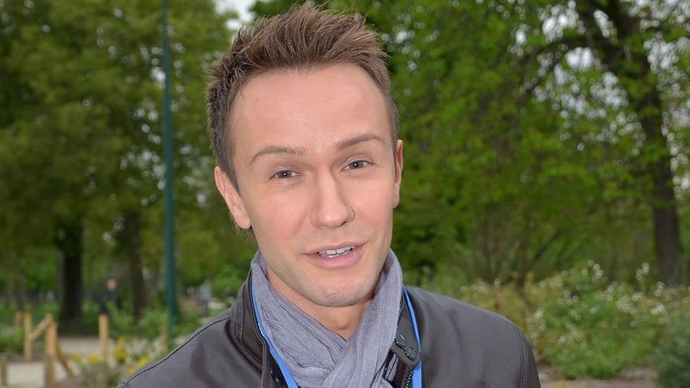 Cyril Féraud : “Il est avec…”, un célèbre animateur met fin au mystère autour de sa vie amoureuse