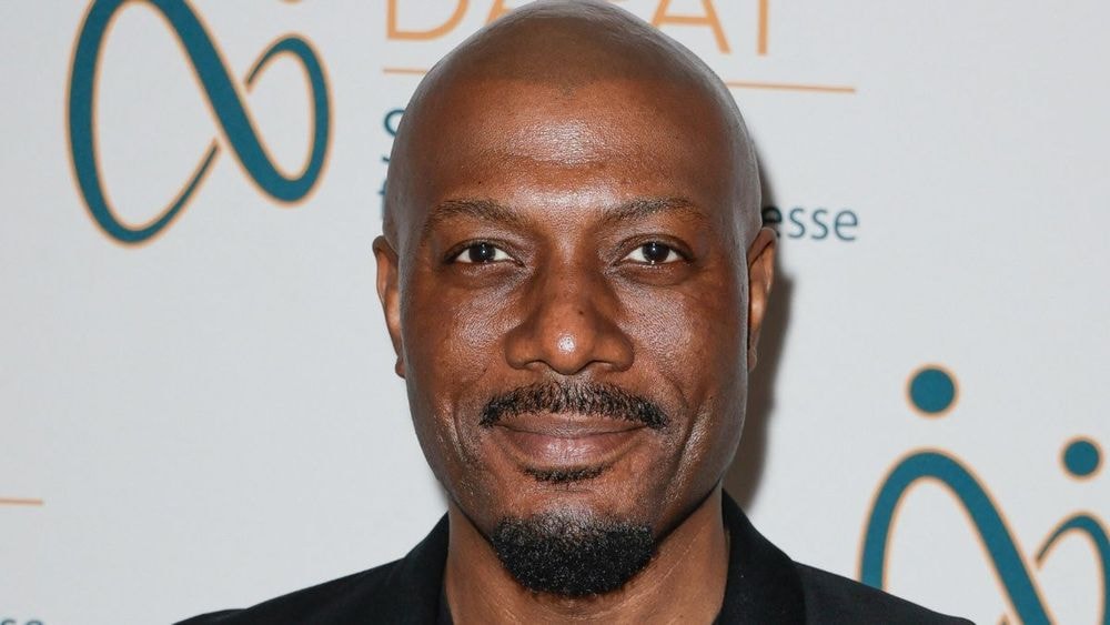 Harry Roselmack (53 ans) exhibe ses abdos saillants, son corps de dieu nubien met tout le monde d'accord
