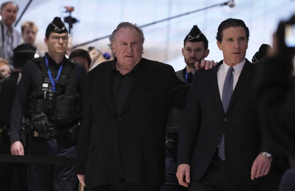 Procès Depardieu : l’acteur jugé pour agressions sexuelles, sa défense réfute « des accusations mensongères »