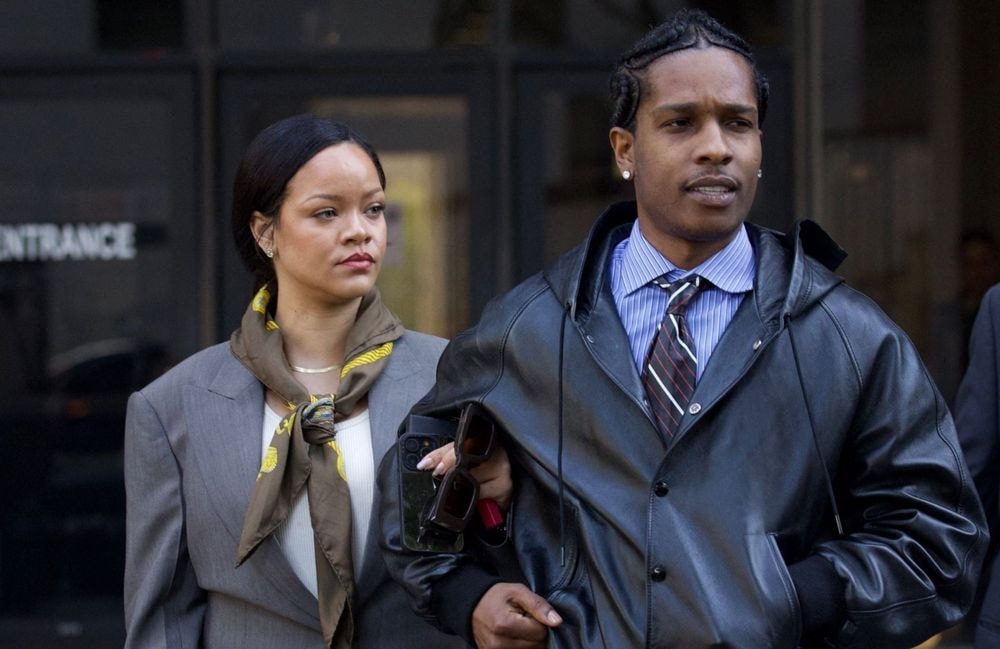 Tirés à quatre épingles, Rihanna et A$AP Rocky coordonnent leurs looks au procès du rappeur