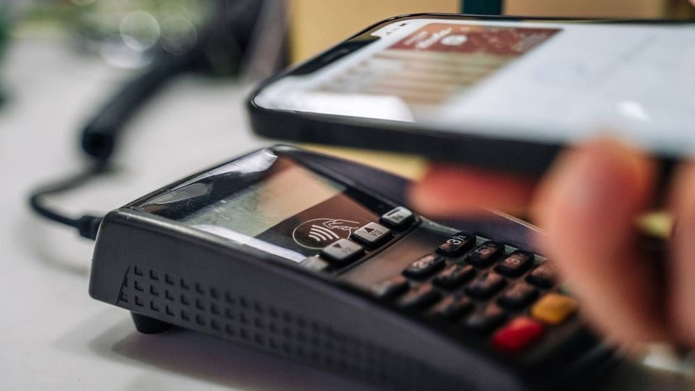Paiement par mobile, virement instantané : les nouveaux moyens de paiement sont-ils plus risqués ?