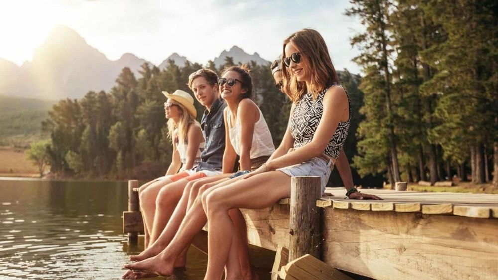 C'est quoi le "No Phone Summer", cette nouvelle tendance TikTok qui cartonne chez les jeunes ?