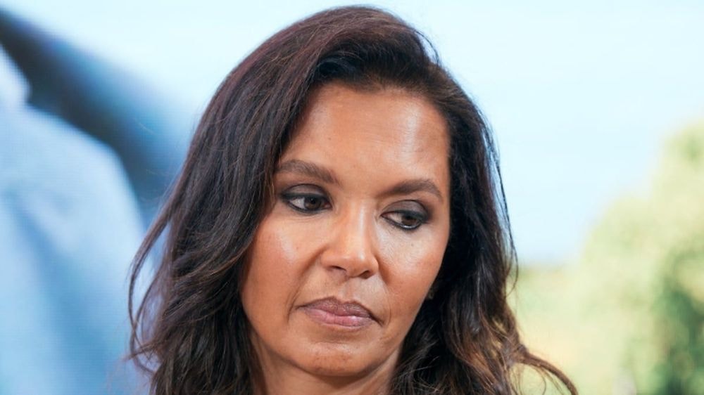 L'amour est dans le pré : "On a failli le perdre...", Karine Le Marchand raconte la dérive d'un agriculteur