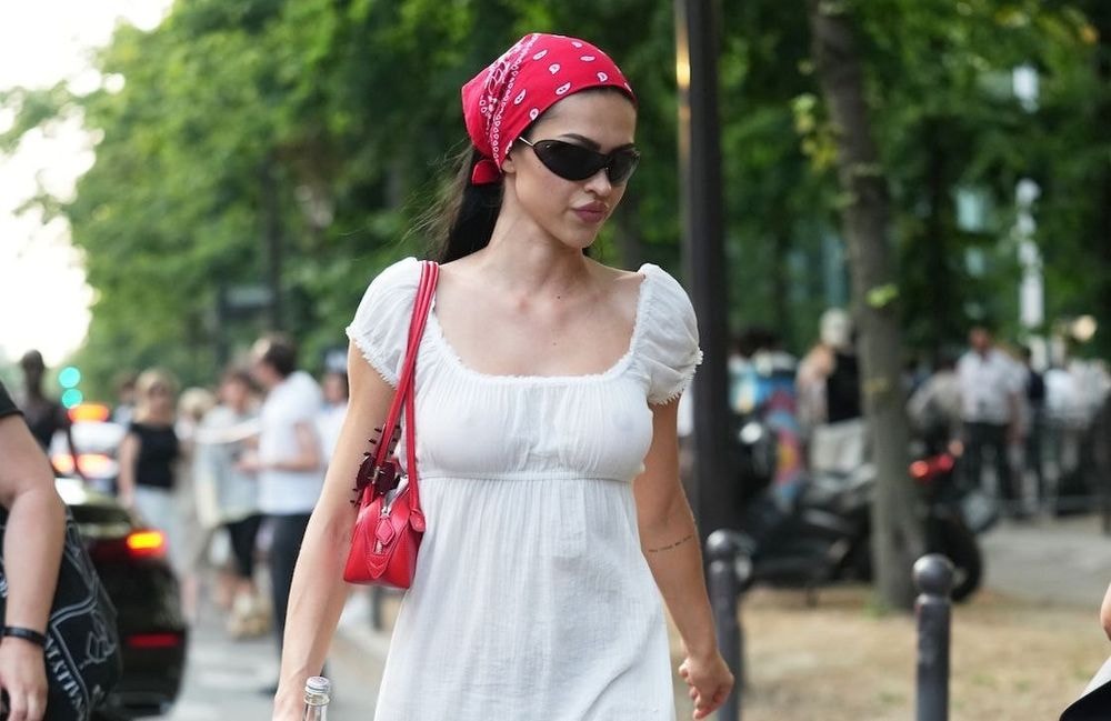 Cette nuisette vintage inspirée de nos grands-mères s'impose comme la tendance romantique de la saison