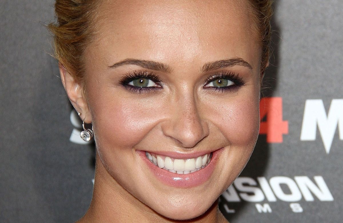 Mort d'Hayden Panettiere : pourquoi Neutrogena lui présente-t-elle ses excuses des années après la fin de leur collaboration ?