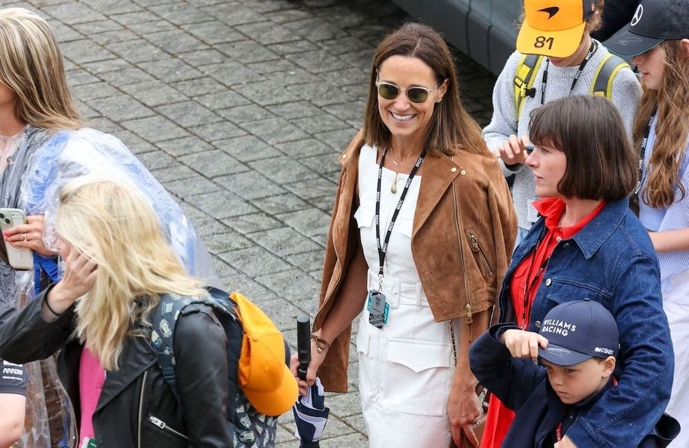 Cette petite veste en daim Sézane, nouveau coup d'éclat de Pippa Middleton