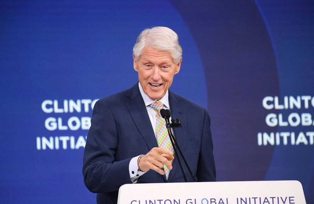 Cet acteur hollywoodien va interpréter Bill Clinton dans une série politique