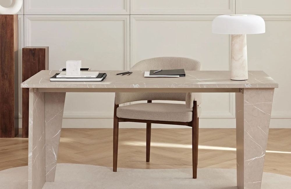 Vous allez adorer cette astuce pour relooker votre bureau facilement