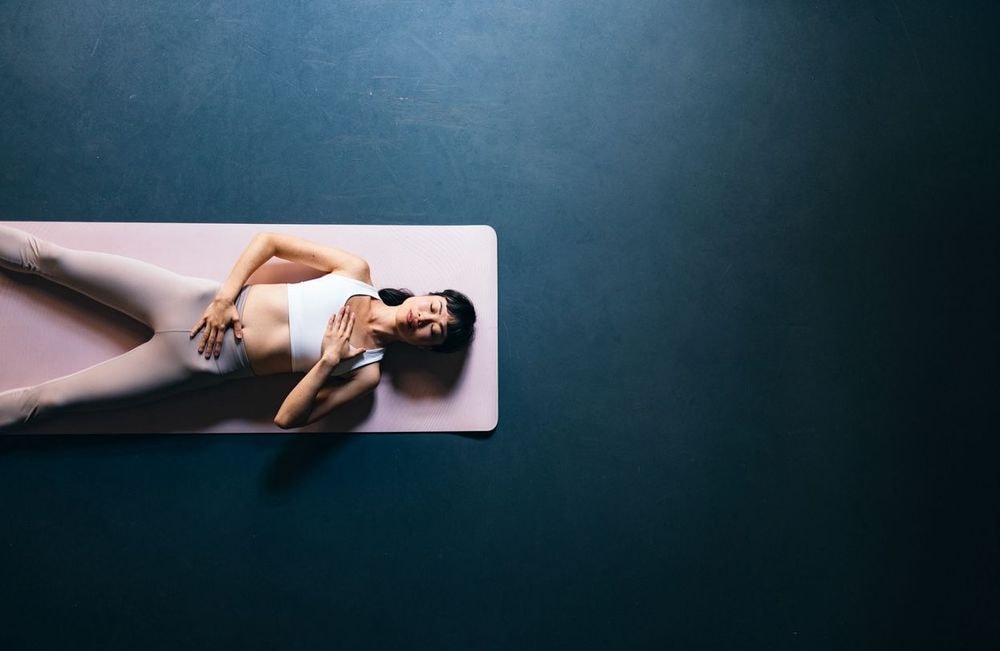 6 signes qui montrent qu’il est temps de changer son tapis de yoga