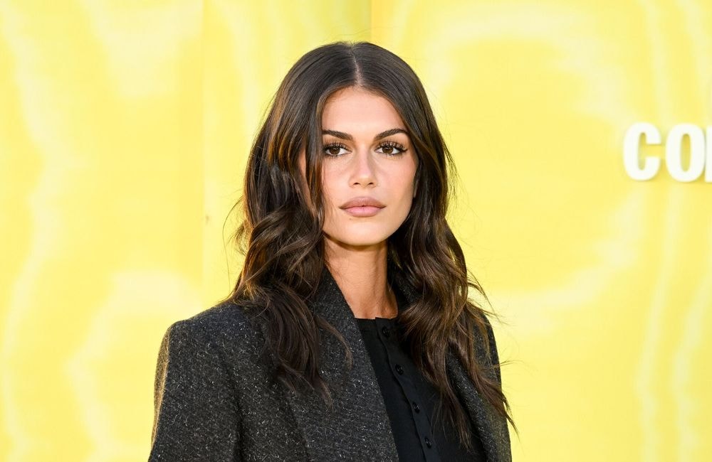 Kaia Gerber adopte la tendance maquillage star de l’automne