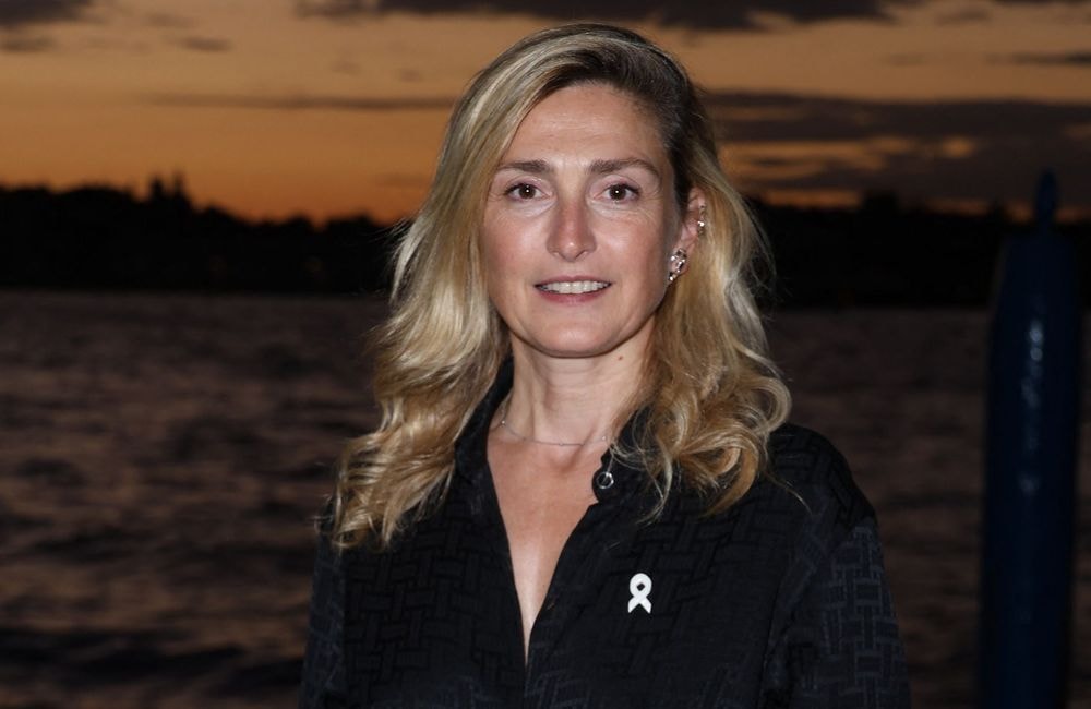 Julie Gayet : son étonnante fuite organisée après la révélation de sa liaison avec François Hollande