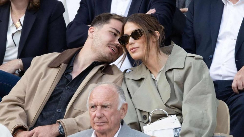 En couple avec Antoine Dupont, Iris Mittenaere se lâche sur son passé : "Très compliqué pour moi"