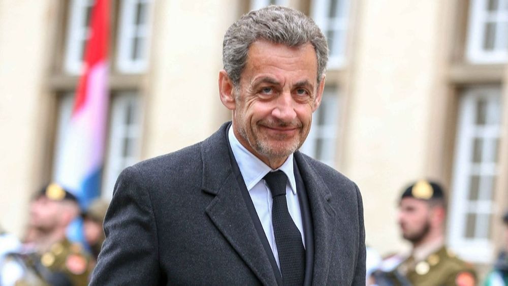 Sous Nicolas Sarkozy, la dette publique a-t-elle baissé ? "C'est faux !", tonne son ancien bras droit