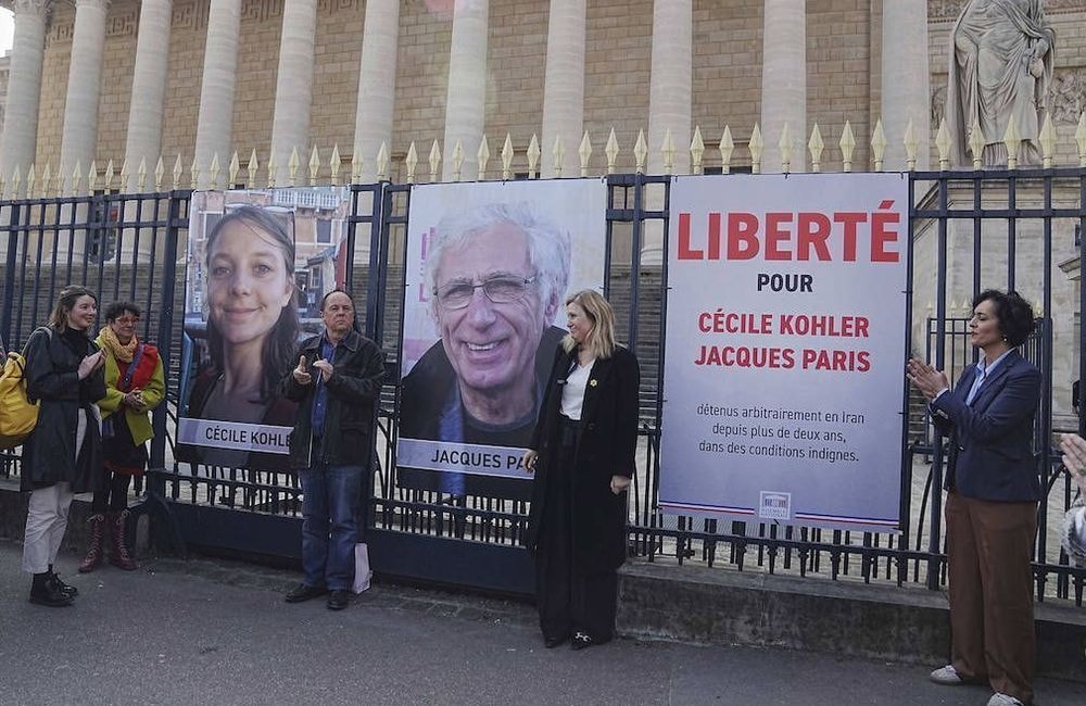 Cécile Kohler et Jacques Paris, détenus en Iran, ont reçu une visite consulaire